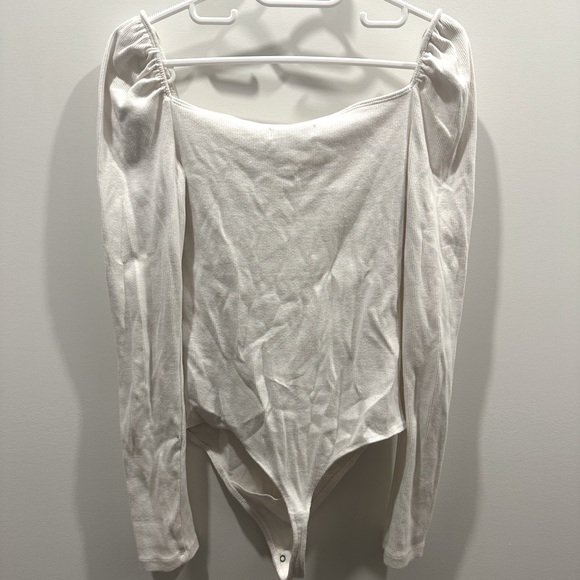 Abercrombie and Fitch puff sleeve bodysuit - Picture 2 of 3